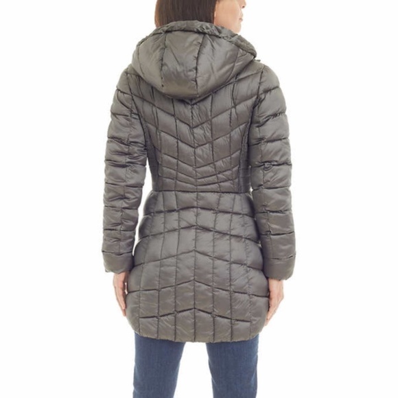 Bernardo Quilted Gray Packable Puffer Hood Jacket - Picture 8 of 12